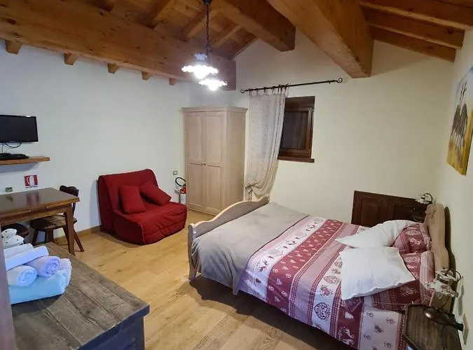 Lantgård Alpe Di Sara